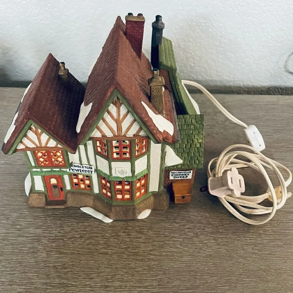 Dept 56 Dickens Village Series Hembleton Pewterer Christmas Lighted Decor